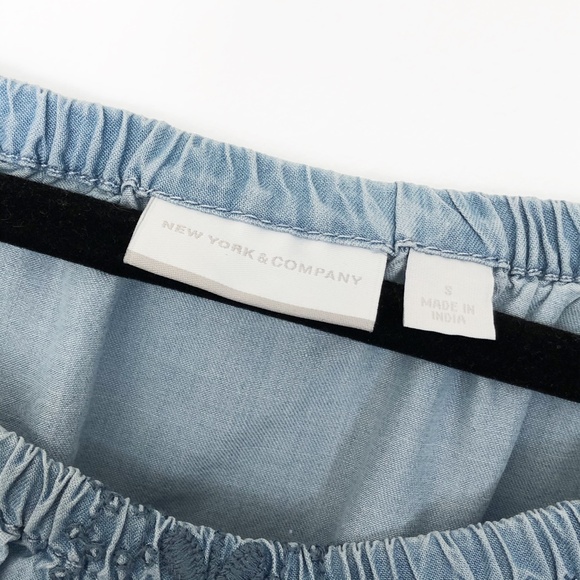 Blue Blouse Size Small Embroidered New York & Company 3/4 Sleeve Elastic - Picture 4 of 4